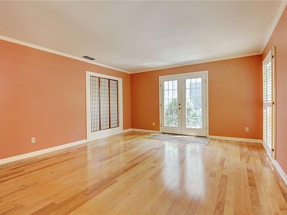 3rd image of 4405 W Estrella St