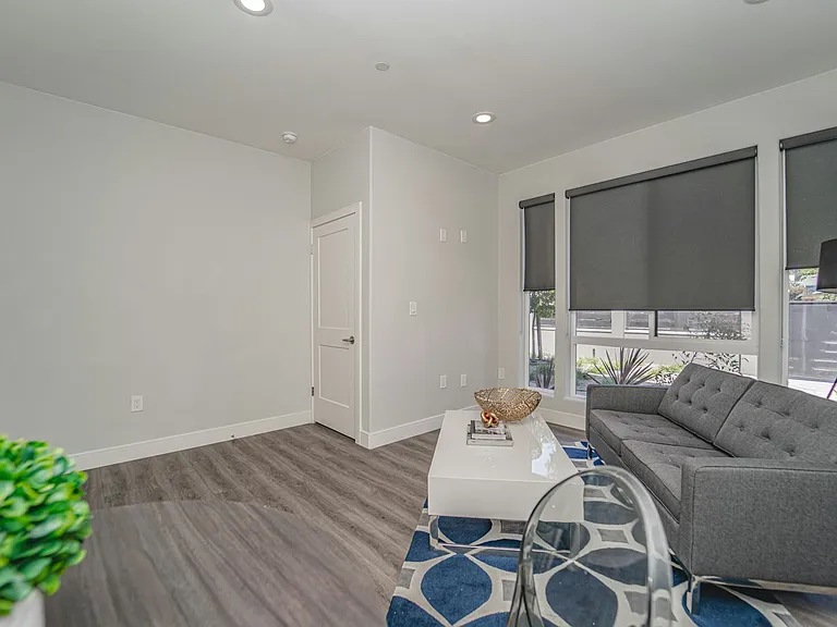 4532 Saint Charles Pl #4526 — Photo 6