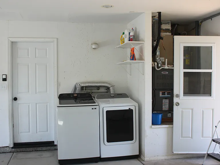 3610 Cerrito St — Photo 30