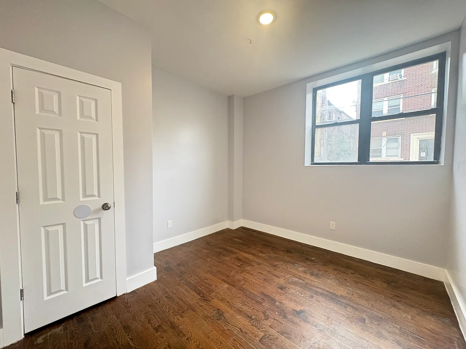 233 Martin Luther King Dr — Photo 2