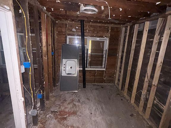 5th image of 13924 Lumpkin St