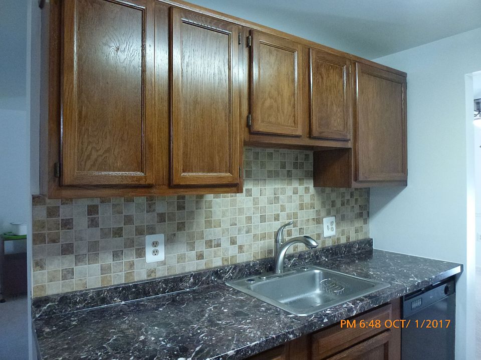 Kitchen cabinets & sink