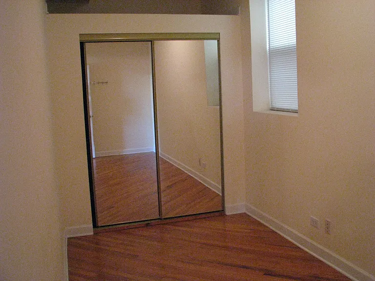 1242 N Bosworth Ave #1 — Photo 3