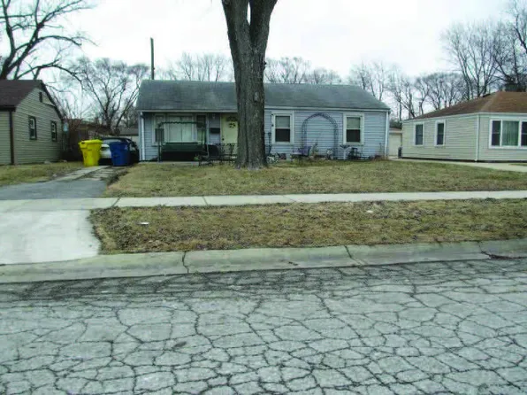 743 N Indiana St, Griffith, IN 46319