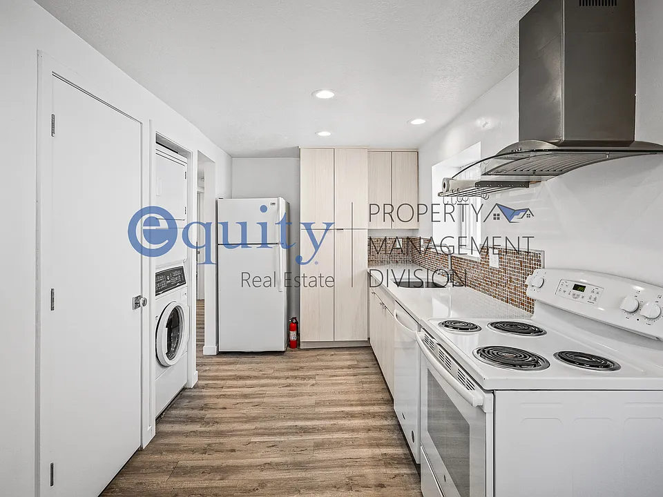 311-3360 S 3rd