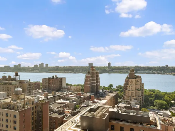 250 West 96th Street image 2 of 26