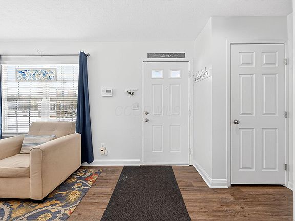 3rd image of 1054 Shady Lake Dr