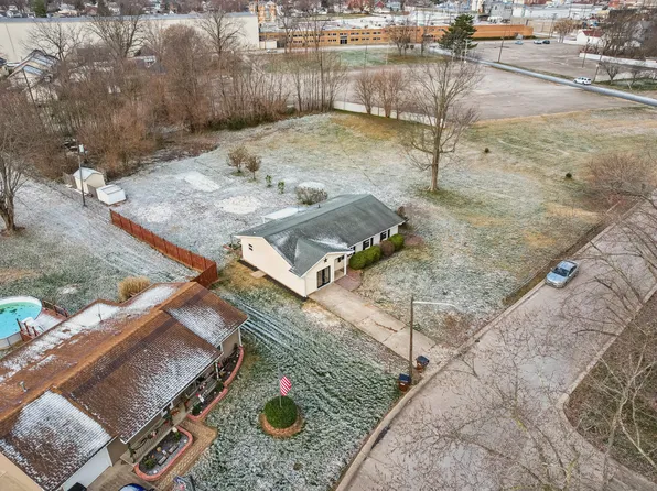 504 W Park Dr, Edinburgh, IN 46124