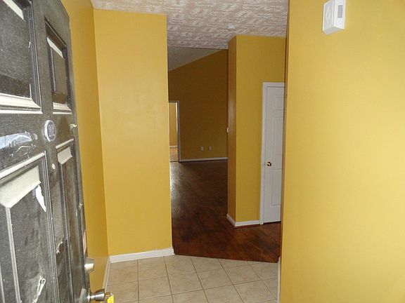 3rd image of 3930 Bardstown Ct APT 202