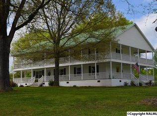 180 Driftwood Dr, Union Grove, AL 35175