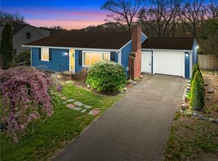 11 George St, Warwick, RI 02888