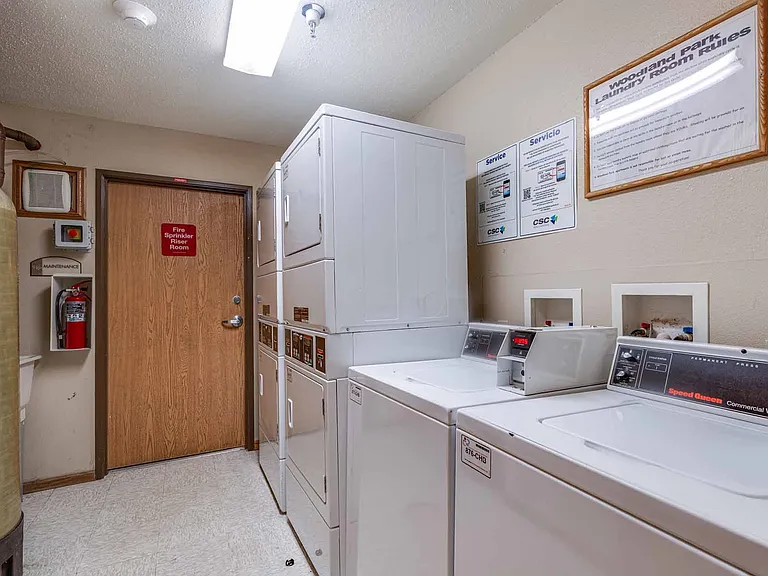 Woodland Park Apartments — Photo 43