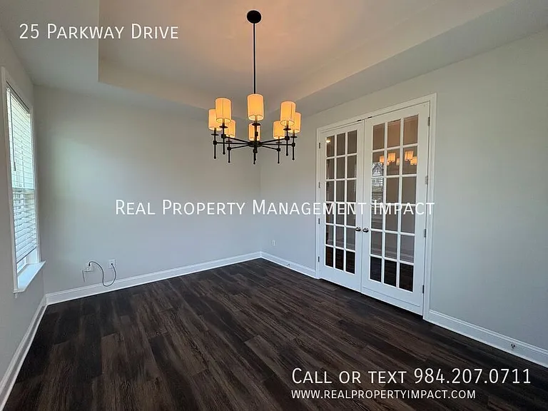25 Parkway Dr — Photo 8