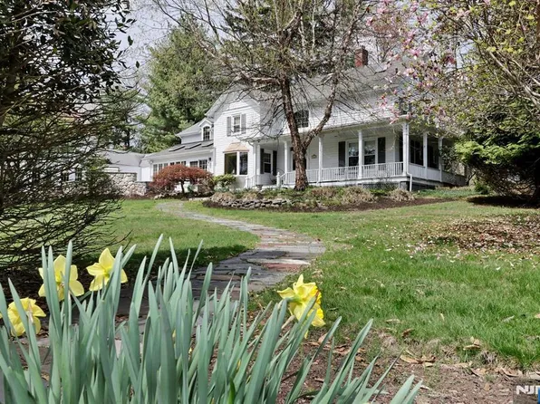 20 Spring Valley Rd, Montvale, NJ 07645