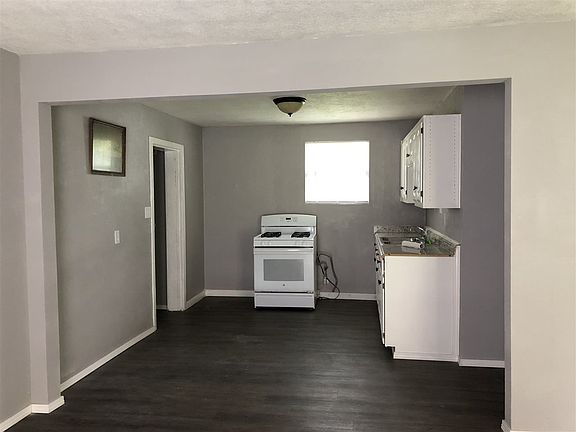 4th image of 786 Highland Dr
