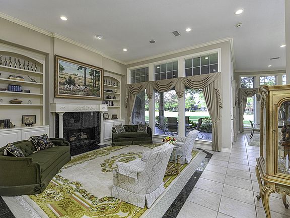 5th image of 4 Bentwood Dr