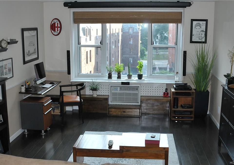 1st image of 16 Lake St APT 4J
