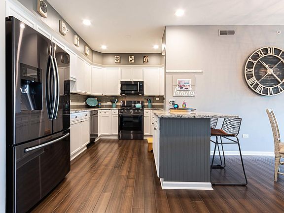 5th image of 455 W Wood St Unit 506