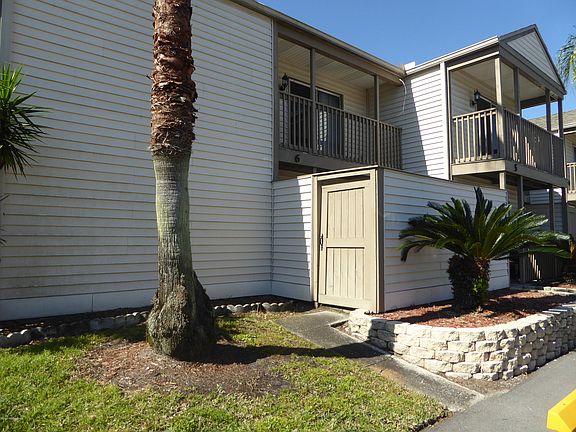 2nd image of 2300 Twelve Oaks Dr APT D6