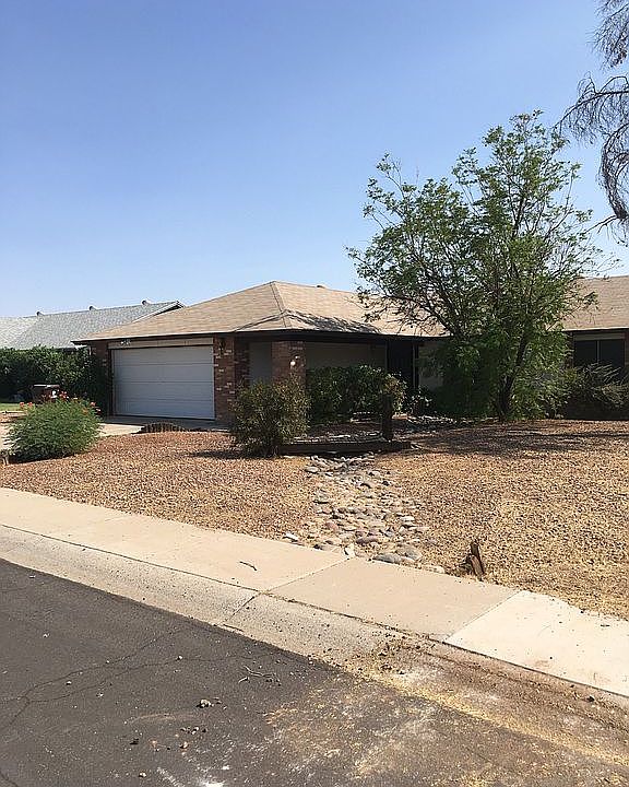 1st image of 8137 W Windrose Dr