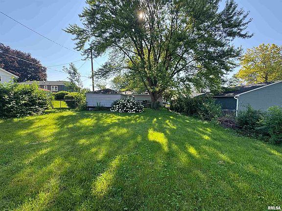 5th image of 2938 Summit Hills Ct