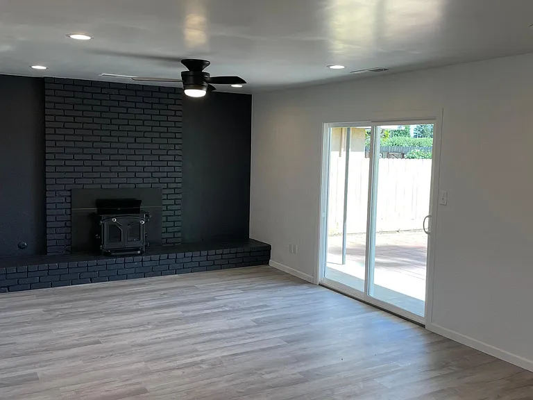 3269 E Sample Ave — Photo 3