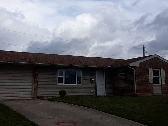 3rd image of 1430 Sweet Briar Ave