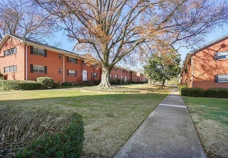 3660 Peachtree Rd NE #E4 — Photo 16