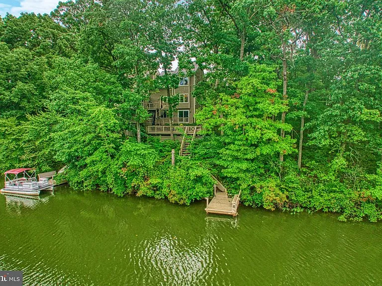 4840 Keswick Ct — Photo 3