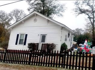 300 Hampton St, Iva, SC 29655