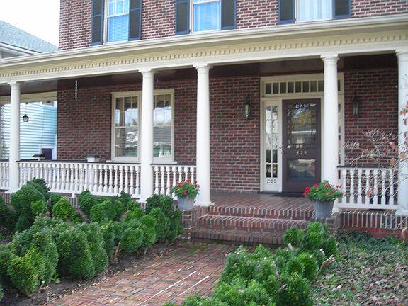 3rd image of 223 Mount Vernon Ave