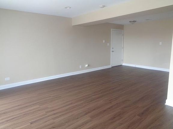 5th image of 10409 S Mayfield Ave #1008
