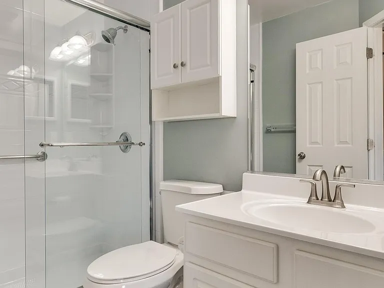 6412 Warren Point Ct — Photo 25