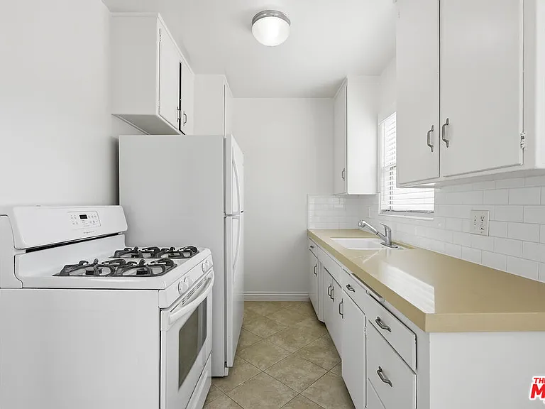 1412 Pearl St #5 — Photo 8
