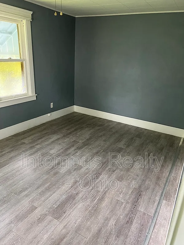 1 bed, 1.0 bath, $800 — Photo 2