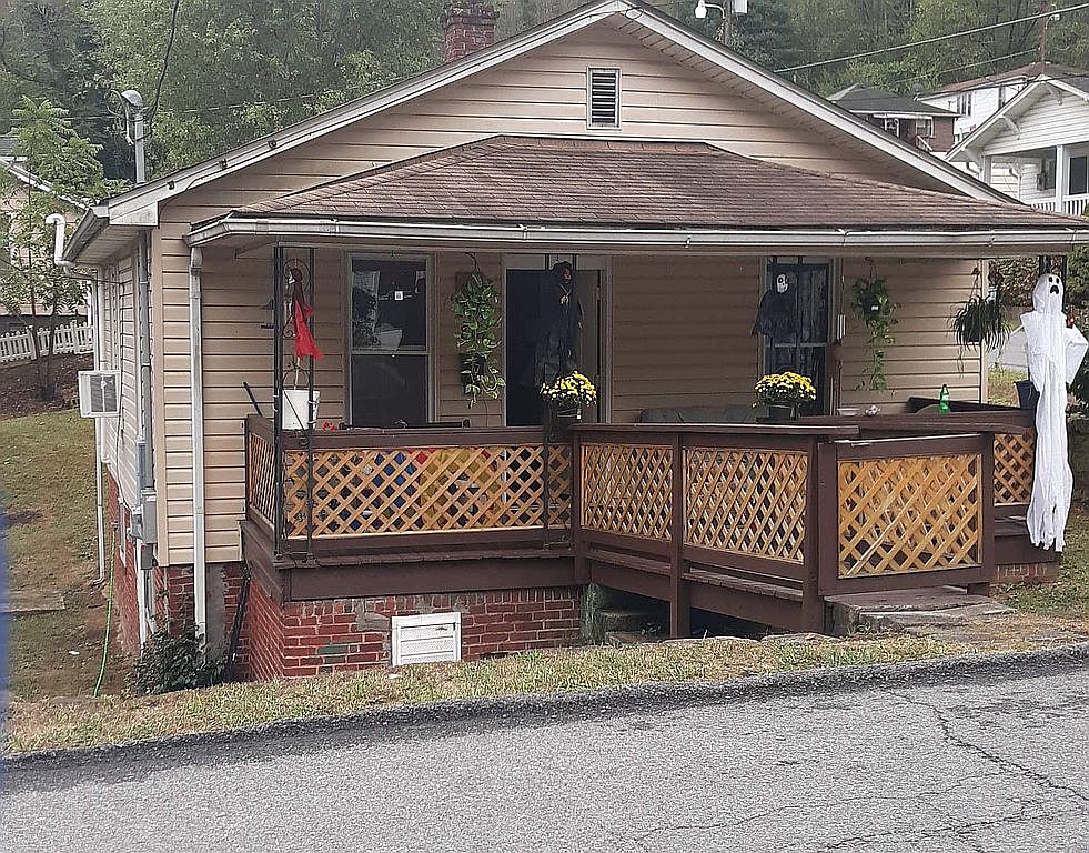 814 Frantz Ave, Mullens, WV 25882 Zillow