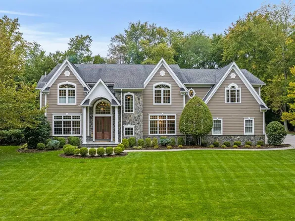 4 Heritage Rd, Old Tappan, NJ 07675