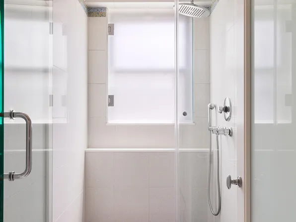 360 East 72nd Street image 18 of 19