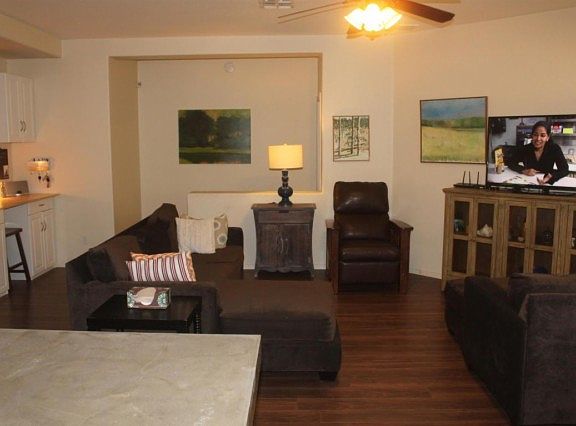 3rd image of 6242 S Wheaton Dr