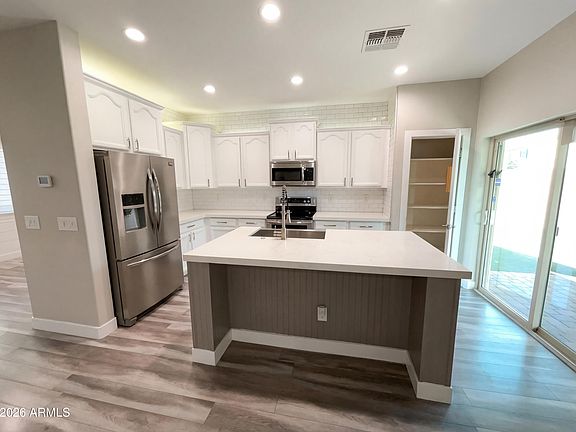 2nd image of 1099 E SOURWOOD Drive