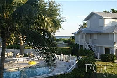 1st image of 2286 Palm Ave