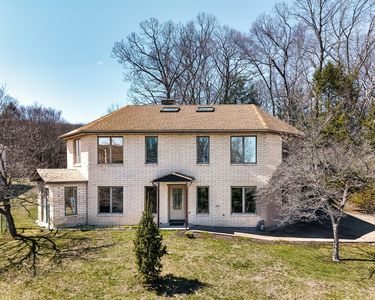 63 Jarvis Ave, Holyoke, MA, 01040