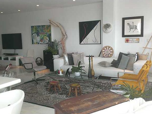 3rd image of 4925 Collins Ave APT 4A