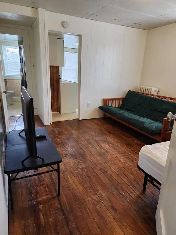 140 Rambo St, Apt 2 — Photo 3