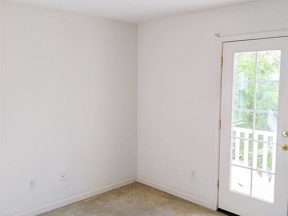 3rd image of 136 Elderberry Ln