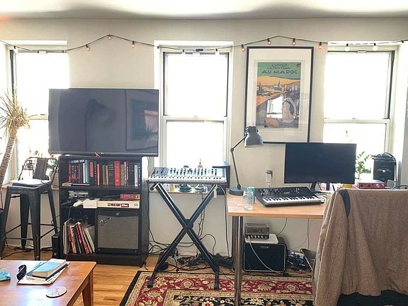 2nd image of 112 Meserole St APT 4