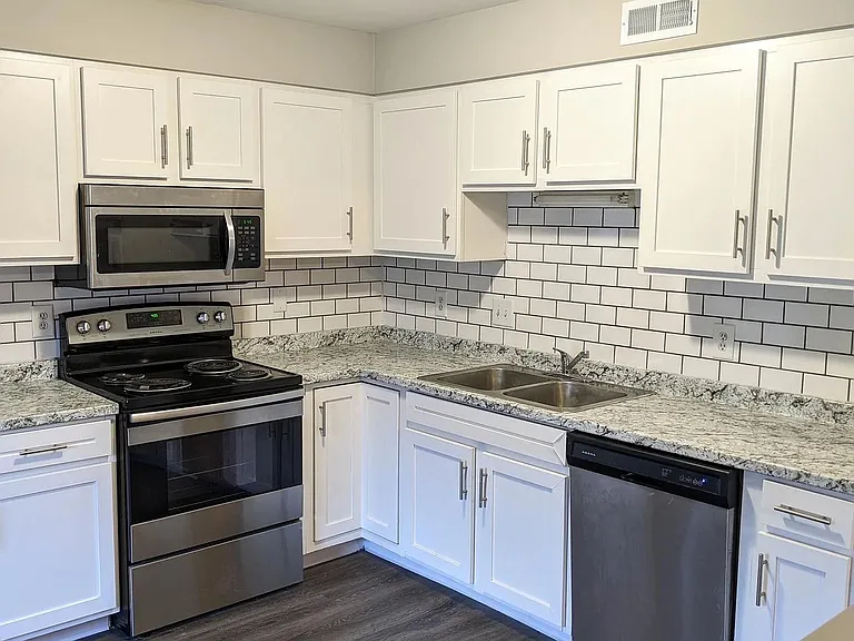 4220 Huntington Ave #1-4 — Photo 7