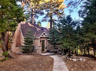 31734 Valley View Dr, Running Springs, CA 92382