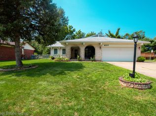 4107 Ironside Dr, Waterford, MI 48329