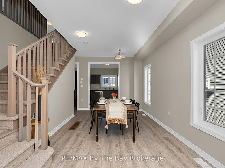 214 Cubitt St — Photo 5